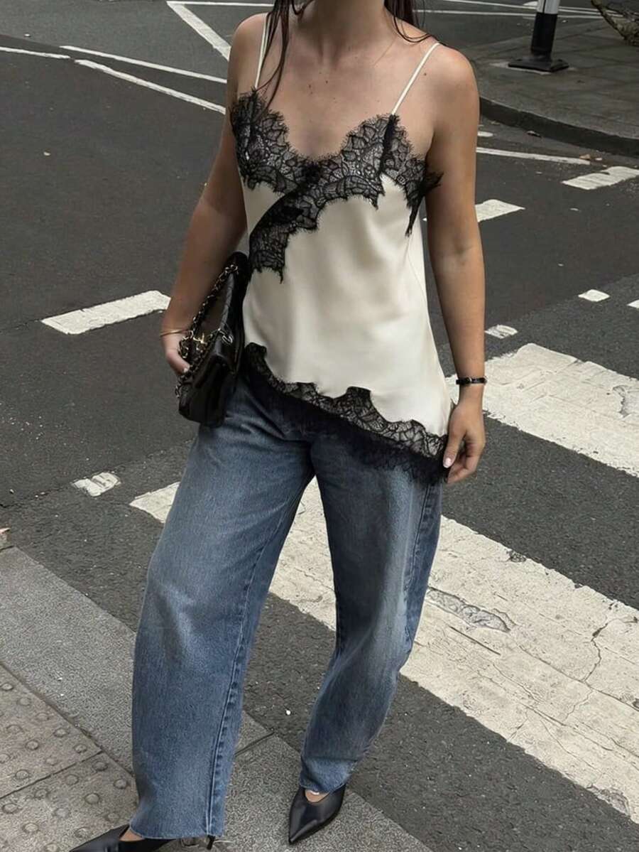 Nueva llegada Camiseta de mujer con decoración de encaje sexy, estilo europeo y americano para el verano - Borde negro sobre fondo blanco - Ver 1