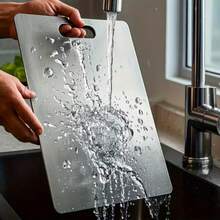 Dieses hochwertige Edelstahl-Schneidebrett ist rostbeständig und kann auf beiden Seiten verwendet werden. Es eignet sich zum Schneiden von Fleisch, Obst und Gemüse, kann mit Wasser abgewaschen werden und ist in verschiedenen Größen erhältlich. - Verschiedenfarbig - Übersicht 13