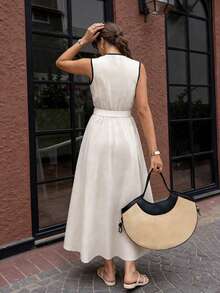 Đầm không tay kiểu Pháp cổ điển năm 2026 dành cho nữ, thiết kế cổ chữ V chéo thanh lịch với hàng cúc cài, phù hợp cho buổi hẹn hò tối, ở nhà, đi nghỉ mát, mặc hàng ngày, mọi mùa. - trắng - Xem 4