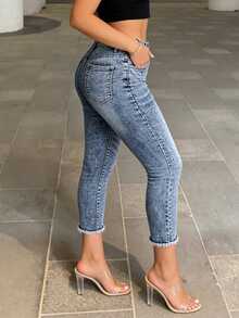 Women's Casual Retro Style Skinny Simple Denim Capri Pants, Summer - Light Wash - View 5