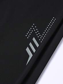 2026 New 2pcs Men's Fitness Set - Hooded Tank Top And 3/4 Training Pants, Spring/Summer Fitness Essential, Quick-Dry Sports Suit - Black - View 8