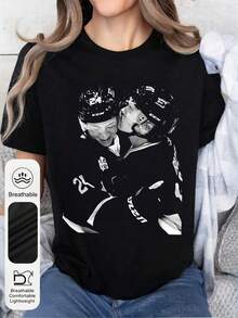 Plus Size Women Daily Casual Ilya Lozano And Sean Holland Hug Pattern Round Neck Short Sleeve T-Shirt, Passionate Confrontation Pattern Black T-Shirt For Women Summer - Black - View 2