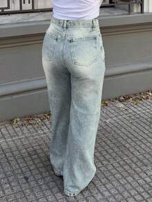 Women's Casual Washed Loose Straight Leg Jeans - Light Wash - View 2