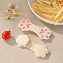 Lot de 2 : Gants résistants à la chaleur en forme de patte de chat ; pinces à friandises en silicone en forme de patte de chat ; protège-doigts originaux et mignons ; pinces à friandises ; pinces à en-cas isolantes pour plaques de cuisson au four. - Beige - Voir 5