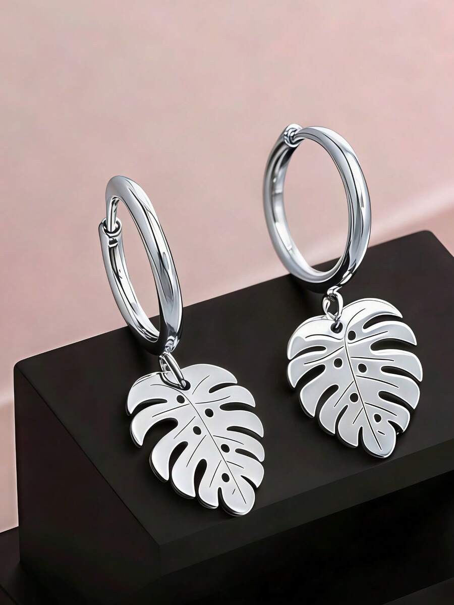 1 buah Anting Hoop Daun Stainless Steel yang Modis, Indah, Lucu, Minimalis, dan Unik, Cocok untuk Pakaian Wanita di Musim Semi, Musim Panas, Musim Gugur, dan Musim Dingin, Cocok untuk Kerja, Belajar, Kencan, Perjalanan, Konser, Pesta, dan Juga Dapat Diberikan Sebagai Hadiah untuk Berbagai Hari Raya - Daun Perak 1 - View 1