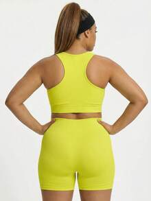 Plus Size Women Seamless Knit Sports Bra And High Waist Shorts Set - Yellow - View 4