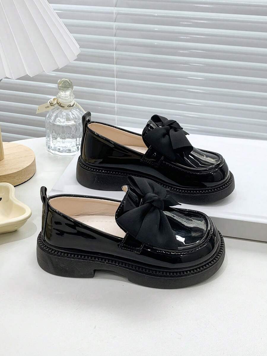 1双女童纯色低帮蝴蝶结舒适平底休闲鞋，适合日常穿着，四季皆宜 - 亮黑 - 查看 1