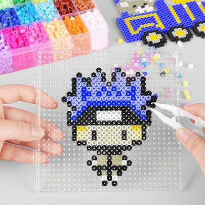 52x52 拼豆专用钉板，适用于拼豆，2.6mm 加长钉设计，防掉落，90 度垂直角度，珠子不会掉落，加厚背板耐热，适合 DIY 各种图案，是手工爱好者的必备品。