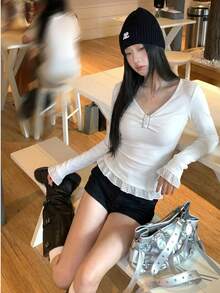 Áo lót dài tay mới dành cho nữ, áo thun trắng với thiết kế thanh lịch, rất phù hợp cho mùa xuân sớm, phong cách thường ngày. - trắng - Xem 4