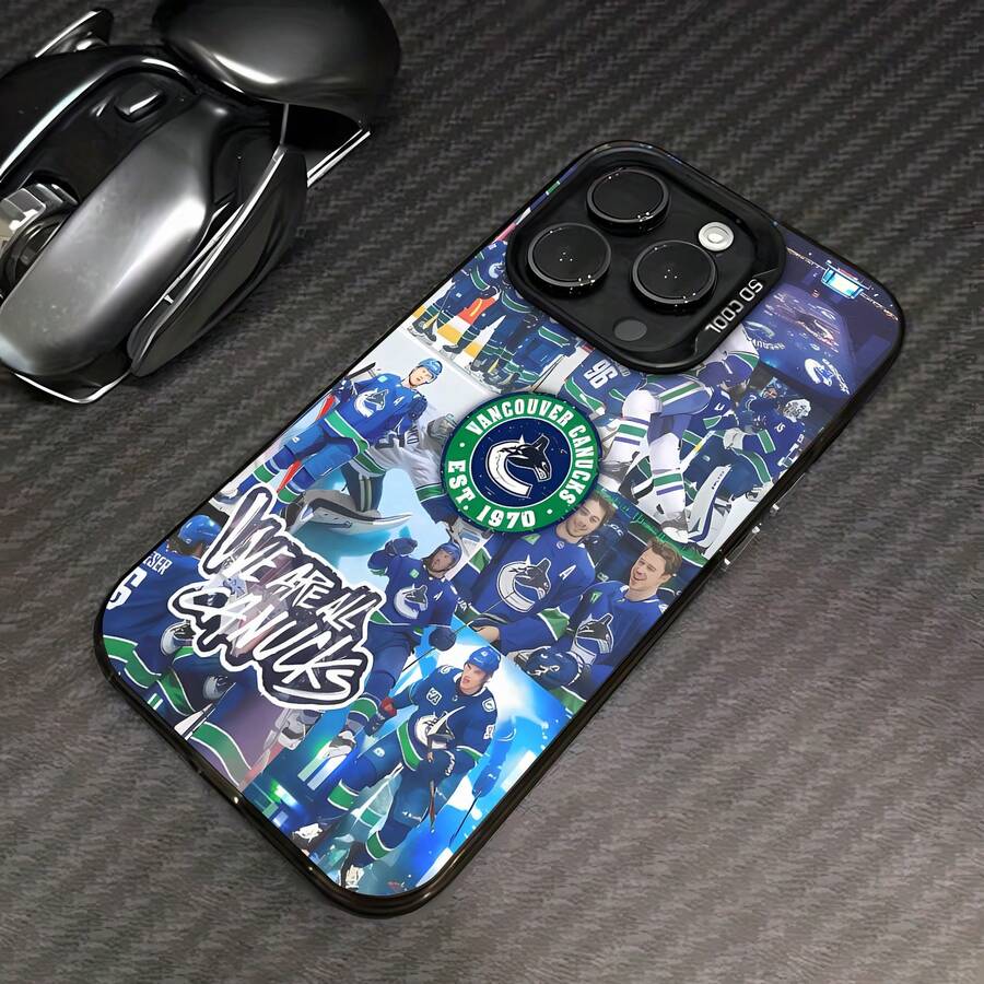 Diseño azul, verde y hockey de los Canucks. Este elegante estuche es compatible con Samsung, Apple, VIVO, OPPO, , Transsion, , y Honor. Fabricado en silicona TPU, ofrece protección contra golpes y caídas, además de una sensación superior. Es un regalo ideal para familiares, amigos y seres queridos, y una opción perfecta para San Valentín y Año Nuevo. - Negro - Ver 1