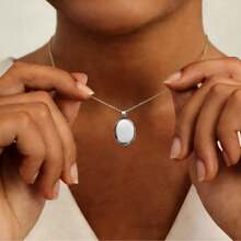 1pc Customized Photo Locket Necklace, Stainless Steel Engraved Oval Pendant Necklace, Gold Photo Necklace, Memorial Jewelry, Anniversary Gift, Mother's Gift, Mother's Day Gift - Multicolor - View 5