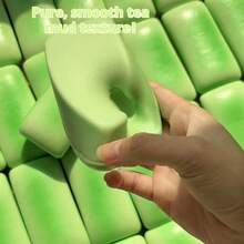 1个栀子花蛋糕造型软萌玩具 - 解压玩具 - 挤压玩具 - 软萌玩具 - 指尖玩具 - 史迪奇玩具 - 旅行玩具 - 课堂指尖玩具 - 迷你洗澡玩具 - 圣诞文具减压球，生日礼物，完美礼物，复活节礼物，圣诞节礼物，万圣节礼物，平安夜礼物 - 彩色 - 查看 6