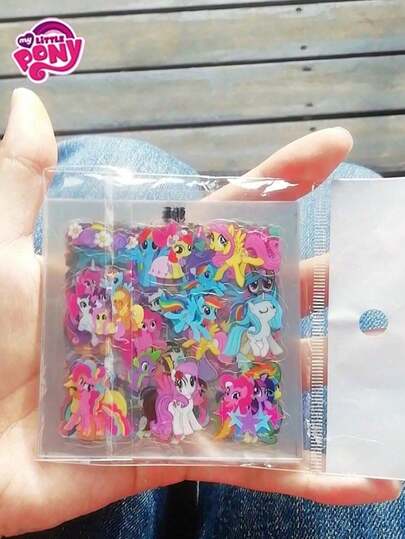 MY LITTLE PONY 200/400张可爱贴纸，图案包括闪亮公主、暮光公主、云朵公主和光芒公主，是DIY装饰的理想之选，防水贴纸，可用于手机壳、笔记本电脑、行李箱等。
