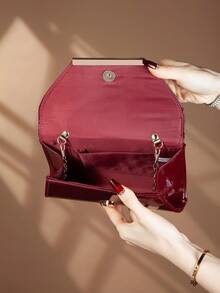 REMANLAND Elegant, Luxurious, Sophisticated, Low-Key Luxury Fashion Solid Color Patent Leather Clutch Bag, Portable Fashion PU Bag Suitable For Wedding, Party, Gala, Evening - Burgundy - View 6
