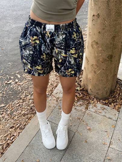 Women's Camouflage Print Elastic Waist Loose Casual Shorts, Suitable For Daily Casual Wear