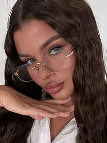 这款男女皆宜的变色防蓝光眼镜，配备透明镜片，适用于智能手机和电脑使用。这款时尚多功能眼镜不仅能遮阳防紫外线，还能提供其他防护功能，是完美的圣诞礼物之选。 - 彩色 - 查看 4