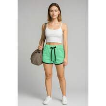 NASHLY Women Shorts - 綠色 - 查看 4