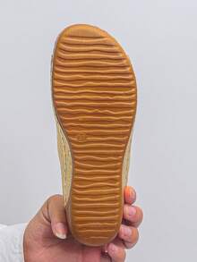 Giày sandal đế xuồng hở mũi thời trang mùa hè mới, cỡ lớn 36-45, đa năng, họa tiết da cá sấu vàng dập nổi, khóa kim loại, dành cho nữ, dép lê thoải mái, thích hợp cho hoạt động ngoài trời, đi biển, nghỉ mát, họa tiết ngẫu nhiên. - mẫu cá sấu vàng - Xem 9