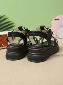 2026新款女童高跟凉鞋，黑色3D花朵珍珠公主鞋，黑色厚底罗马凉鞋，适合海滩、休闲、派对、学校等场合。 - 黑色 - 查看 5