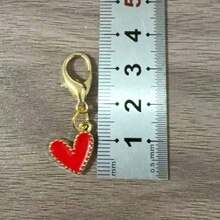 2/10个装个性化心形金属钥匙扣，金色吊坠，卡通心形设计，适合送给老师、女朋友、妈妈、闺蜜，个性化礼物，圣诞礼物，汽车配件，Y2K哥特风包包挂饰，可爱锌合金 - 2件紅色 - 查看 4