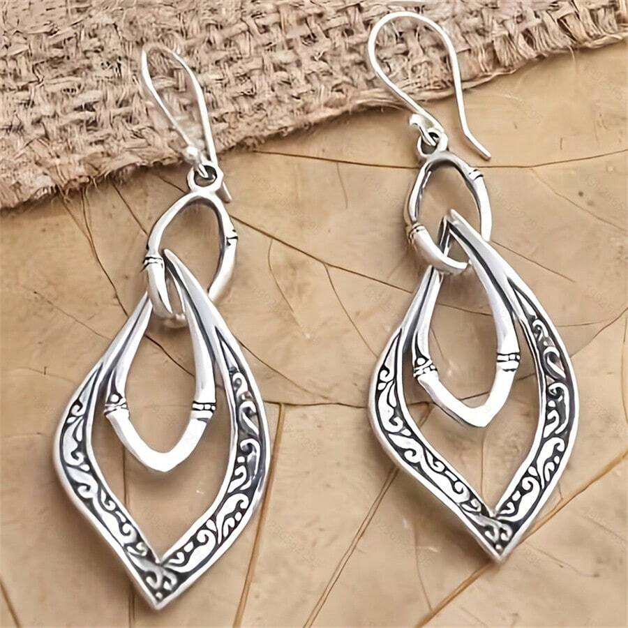 Bohemian Vintage Hollow Geometric Carved Floral Pattern Earrings, Suitable For Women's Daily Wear And Gift - Silver - View 1