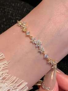 1pc Adjustable Sparkling 5-Petal Flower Bracelet, Elegant Women's Copper Jewelry Suitable For Parties, Daily Wear, Weddings - Silver - View 5