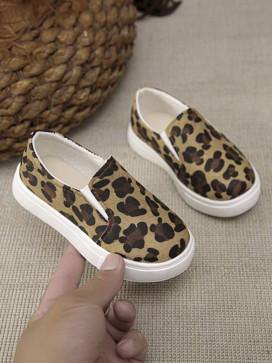 1 Paar lässige, modische Kinder Skater Schuhe mit weißen Sohlen, praktischer Schlupfverschluss, bequem, leicht, weich, geeignet für Innen, Außen, Spiel, Urlaub und andere Anlässe - Braun - Übersicht 1