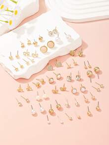 30 Pairs/Set Women's Fashion Stud Earrings Set, Minimalist Star, Butterfly, Cherry Blossom Patterns, Versatile For Daily, Date, Holiday Gift - Yellow Gold - View 3