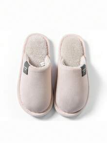 室内男士拖鞋，适合秋冬季居家穿着，卧室地板皆宜，静音轻便，舒适保暖，仿麂皮绒面料，男女皆宜。 - 米色 - 查看 4