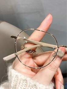 1 Pair Women's Classic Minimalist Gold-Rimmed Glasses - 1pc Tea Frame Gray Sheet - View 4