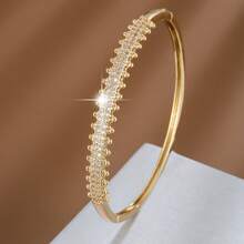 1 chiếc vòng tay thời trang nữ thiết kế hình bánh răng hình học, đính đá Cubic Zirconia. - Nhiều màu - Xem 1