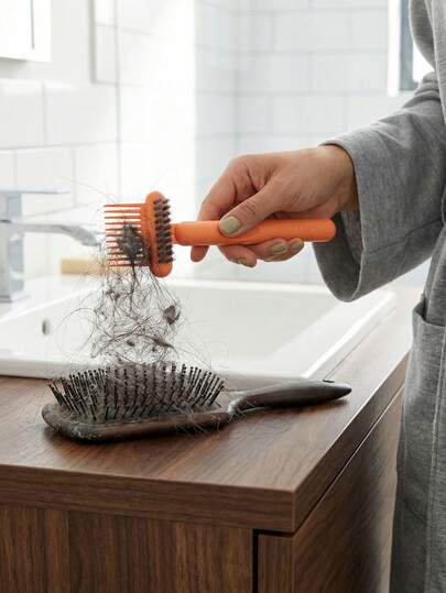 1PC Comb Cleaning Brush Comb Cleaning Claw Tool Clean The Comb From Tangled Hairs Clean The Hair On Your Pet's Brush Comfortable To Hold Home Bathroom Cleaning