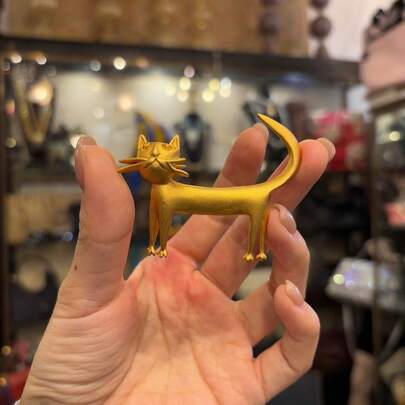 18K Gold Plated Cute Cat Brooch, Exquisite And High-End, Suitable For Traditional Chinese Clothing And Hanfu. 2025 New Fashion Versatile Design, Also Can Be Used For Halloween Costumes, Bridal And Flower Girl Outfits