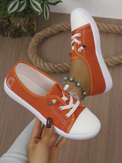 Women White Canvas Sneakers Low Top Lace-Up Canvas Shoes Lightweight Casual Tennis Shoes