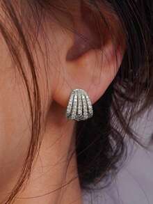 一对优雅的立方氧化锆耳钉，适合女性佩戴，可用于婚礼、订婚、周年纪念日、情人节和其他场合。 - 1# - 查看 15