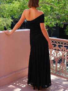Women's New Solid Color Asymmetrical Neck Strapless Backless Dress - Đỏ - Xem 6