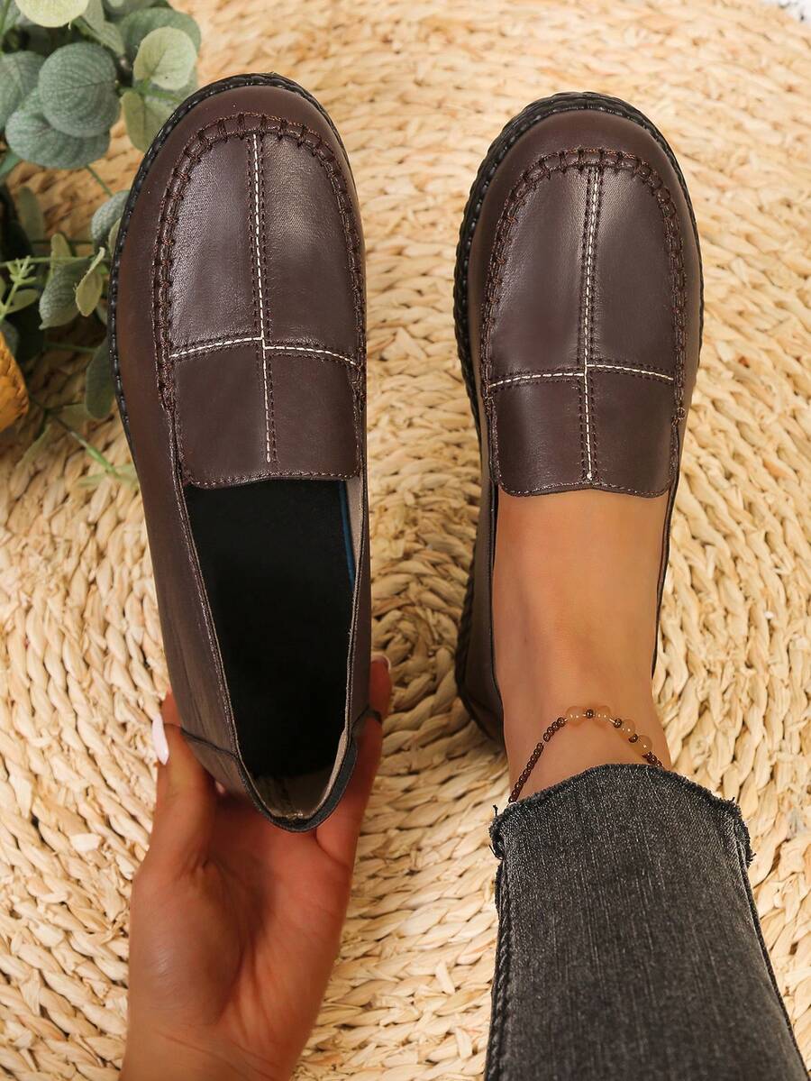 中老年女性软底舒适不疲劳真皮鞋，新款百搭休闲乐福鞋，妈妈休闲鞋 - 棕色 - 查看 1