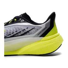 Under Armour UA Velociti 女士轻便舒适休闲跑步鞋 6006031-102 - 白色/黑色 - 查看 8