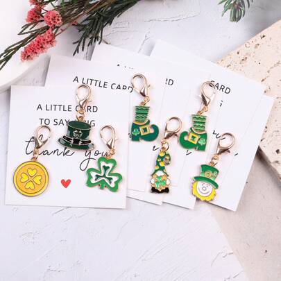 7 قطع مجموعة هدايا جيب محظوظة، تشمل بطاقة عناق الجيب، بطاقة شكر. هدية ، ديكور حفلة المهرجان الأيرلندي. مجموعة سلسلة مفاتيح فريدة بتصميم البرسيم والشمروخ الأخضر، تشمل تمثال الليبركون والقبعة الخضراء وزينة عملة البرسيم. للحقيبة اليدوية والمحفظة وديكور مفتاح السيارة. مناسبة لحفلات المنزل وعيد القديس باتريك. هدية صداقة مثالية وهدية شكر وهدية تذكارية.