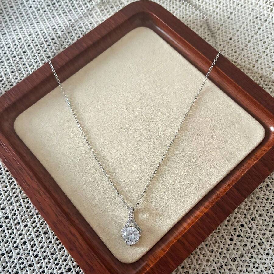 1pc Silver Herringbone Necklace, Fashionable Luxury Fish Tail Pendant Clavicle Chain - Image - View 1