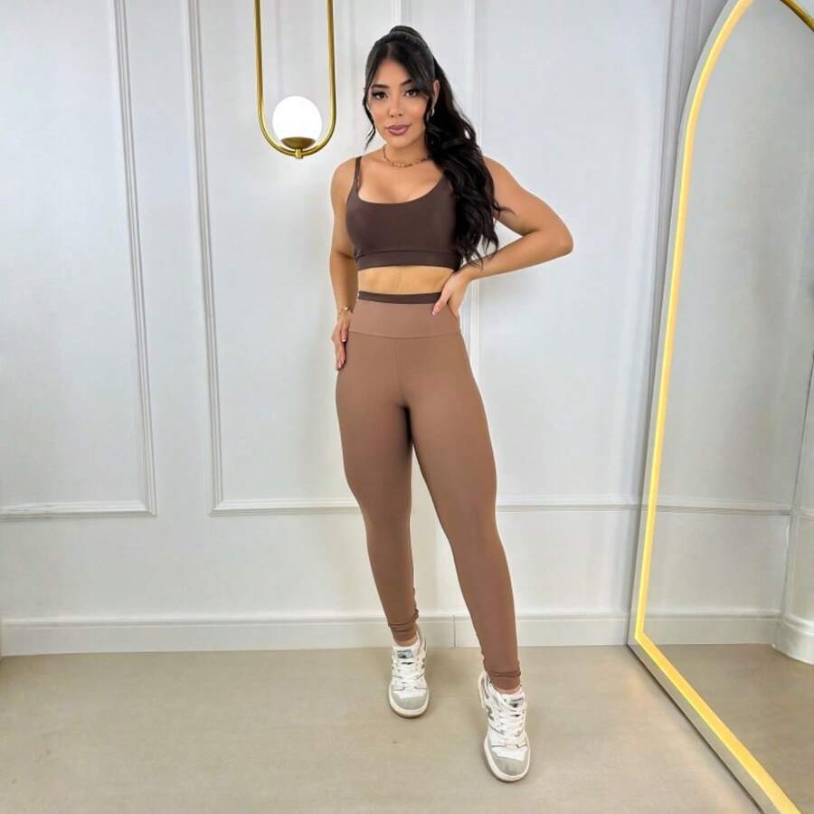 Women's Two-Tone Fitness Set - Pants And Cropped Top With Removable Padding - Gym Clothes - Premium Spandex - Marrón oscuro y castaño - Ver 1