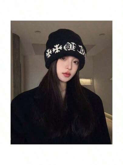 Women's Autumn/Winter New Ear-Protecting Beanie, Warm Knitted Large Headsize Ski Cap, Compact Knitted Hat