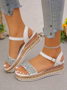 Sandalias de mujer con strass brillantes, remaches, hebilla recta, tacón inclinado, suela gruesa, estilo de vacaciones de verano, uso diario, uso para fiestas, sandalias plateadas - PU blanco - Ver 5