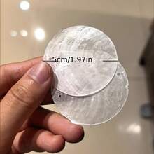 90片5厘米/1.97英寸钻孔贝壳片，可用于DIY灯具、窗帘、风铃、工艺品、珠宝制作吊坠、项链，不含金属环 - 乳白色 - 查看 7