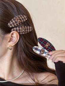 1pc Cute Cartoon Plush Teddy Bear Side Clip, Sweet Forehead And Hair Clip Design, Artistic Fabric Teddy Bear Hair Clip, Suitable For Daily Makeup, Parties, Beach Vacations And Hairstyles, A Y2K Style Hair Accessory For Women, Claw Clips, Hair Slide, Hairpin - Multicolor - View 2