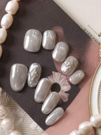 10pcs Press On Nails Fake Nails Short White Nails Mirror Surface Cat's Eye Office DailyWear False Nails Artificial Nails Kit Includes 1sheet Adhesive Tabs &1 Pc Mini File