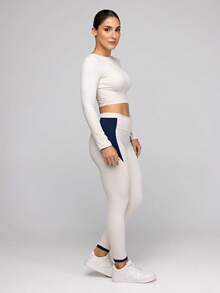 LOT FITNESS Women's Sand-Colored Polyamide Long-Sleeved Fitness Top For Gym With Open Back - 沙 - 查看 10