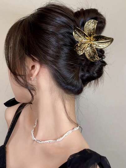 1个金属花朵发夹，不对称花朵发爪夹，女士款