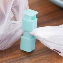 3pcs/Set Portable Sealing Clips, Food Moisture-Proof Clips, Plastic Bag Sealing Clips, Bread Bag Sealing Clips, Sealing Clips, Milk Powder Bag Sealing Clips, Bag Sealing Clips, Convenient Sealing Clips, Sealing Clips, Plastic Bag Sealer, Plastic Sealing Clips - Multicolor - View 2