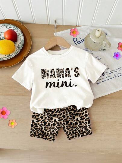女婴字母印花短袖T恤和豹纹短裤休闲套装